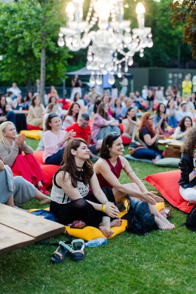 the inner maping inside bucuresti concerte 68bf246fdabeb